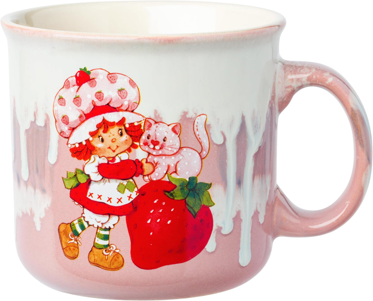 Silver Buffalo Strawberry Shortcake Drip Effect Ceramic Camper Mug, 20 oz